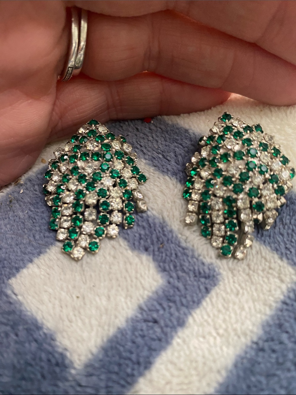 Vintage Emerald Green Clear Rhinestone Waterfall Cluster Earrings